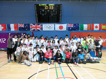 リチャード選手と一緒に記念撮影