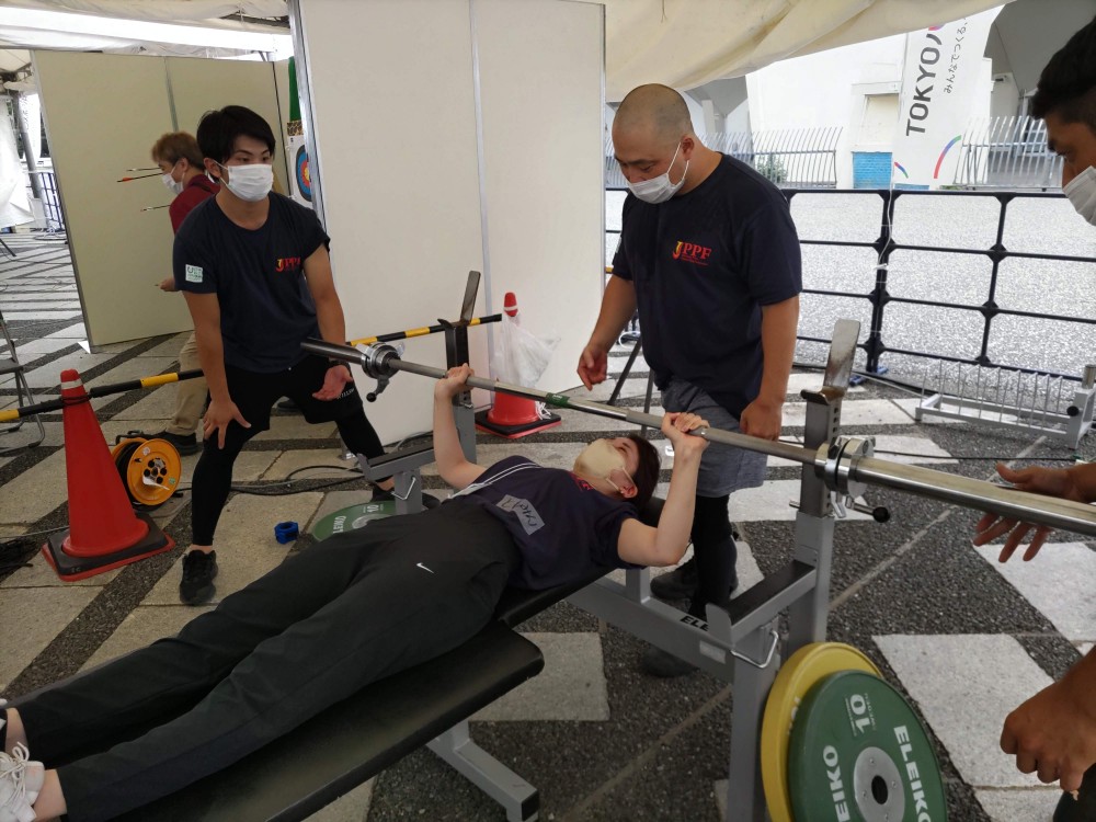 Para powerlifting experience