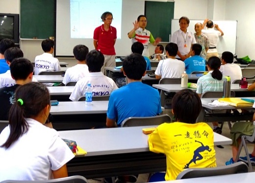 自転車競技連盟による講義の写真